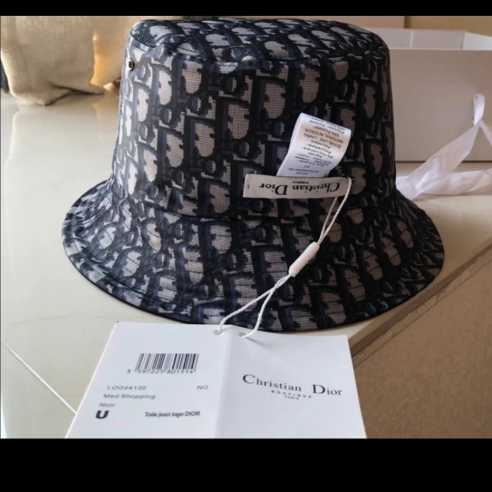 Dior bucket hat